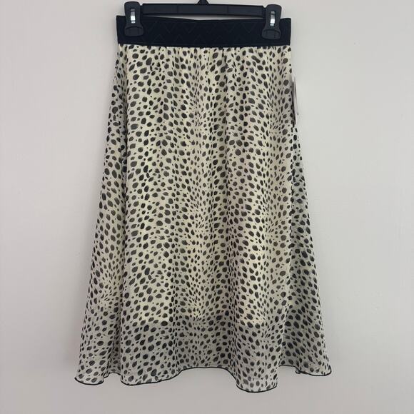 Lularoe Lola Skirt in Cheetah - Picture 2 of 7